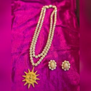 Vintage Elegant Gold and Cream Beaded Necklace and Earring Set